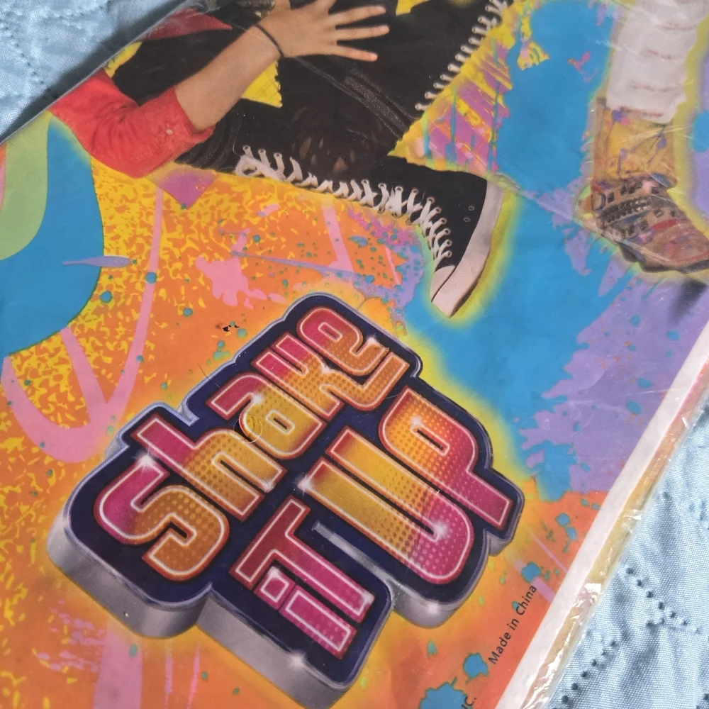 Hallmark Shake It Up Table Cover